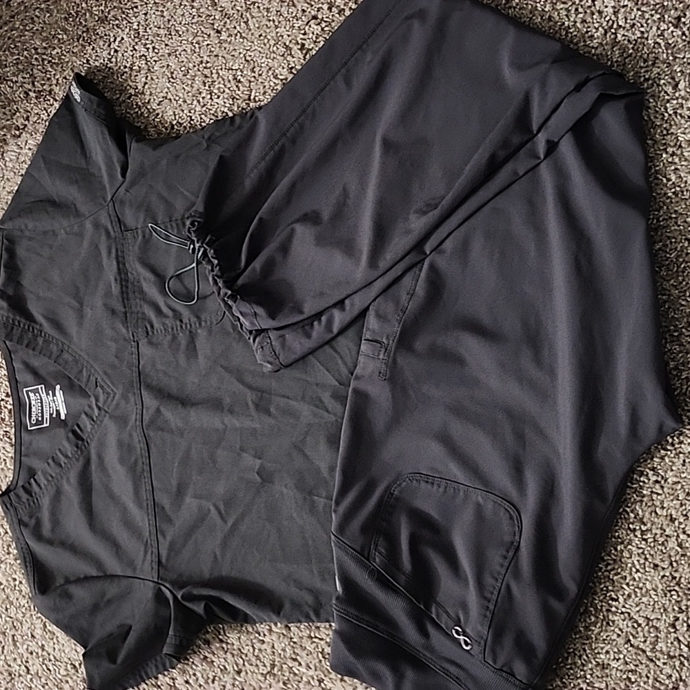 Cherokee Scrub Set